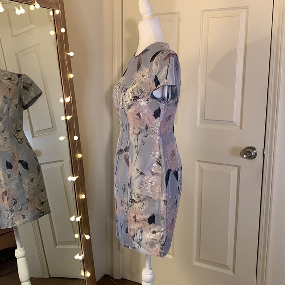 MAC DUGGAL
Cap-Sleeve Slim Mini Dress Anthropologie - Picture 10 of 17